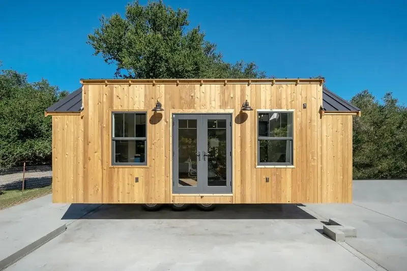 Main Exterior Front – Timber & Matte Metal Profile