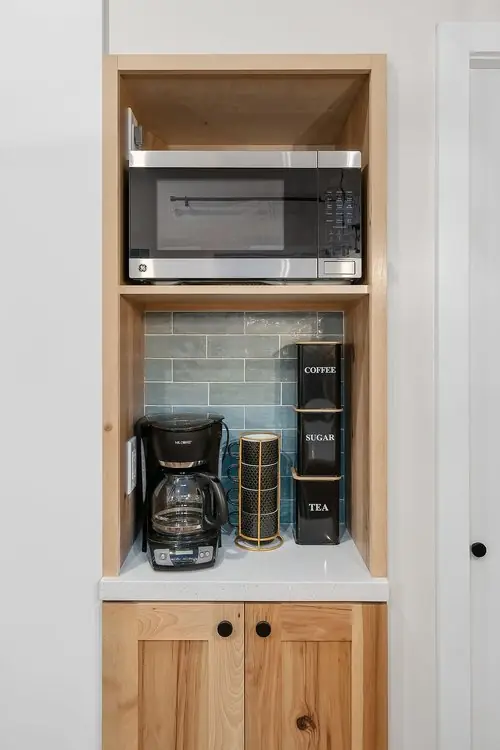 Kitchen Workspace – Premium Built-In Counter Space